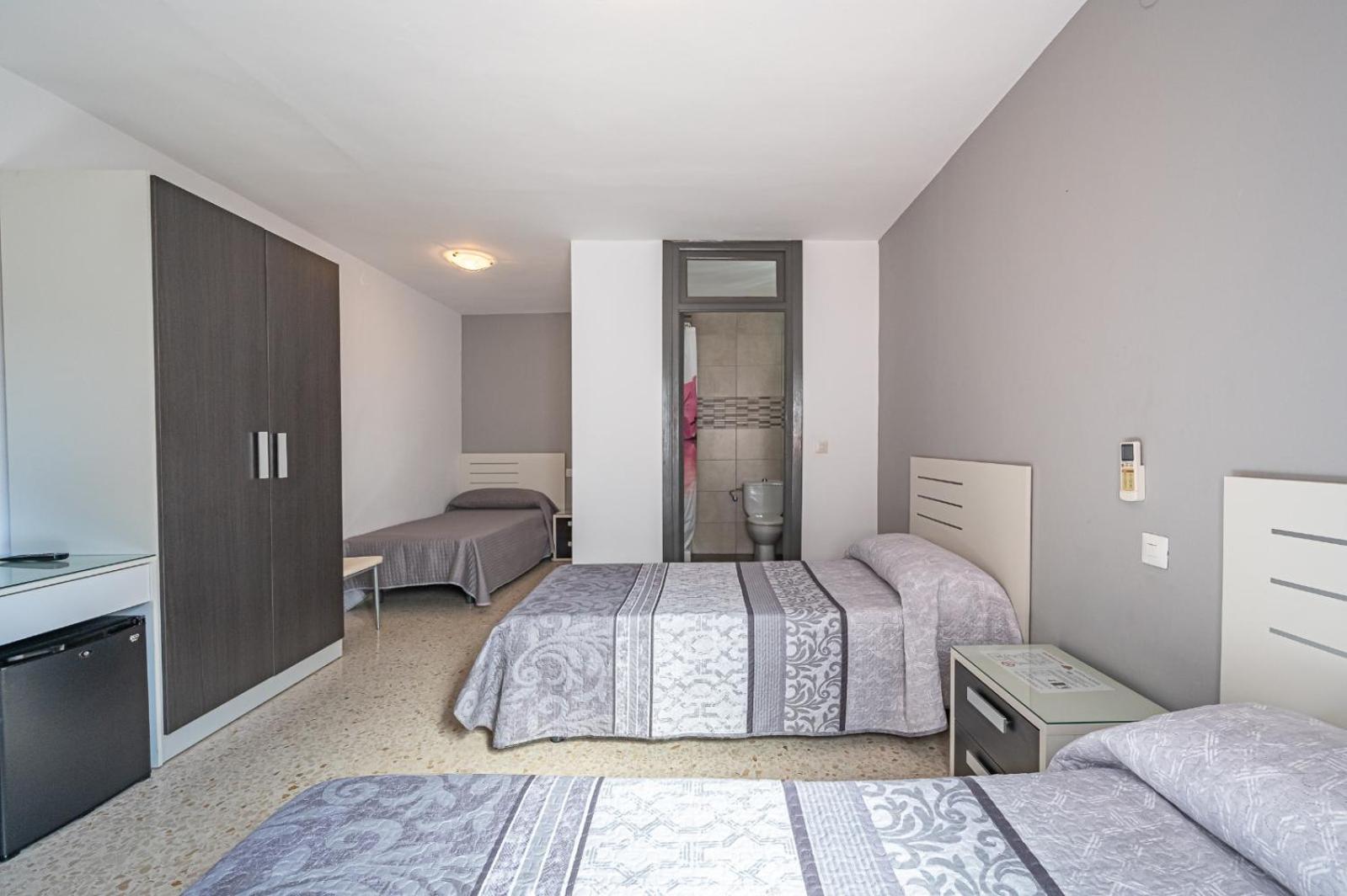 Hostal Ocana Manilva Exteriör bild